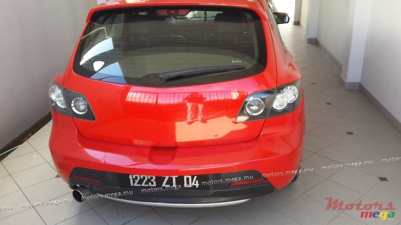 2004' Mazda 3 photo #2