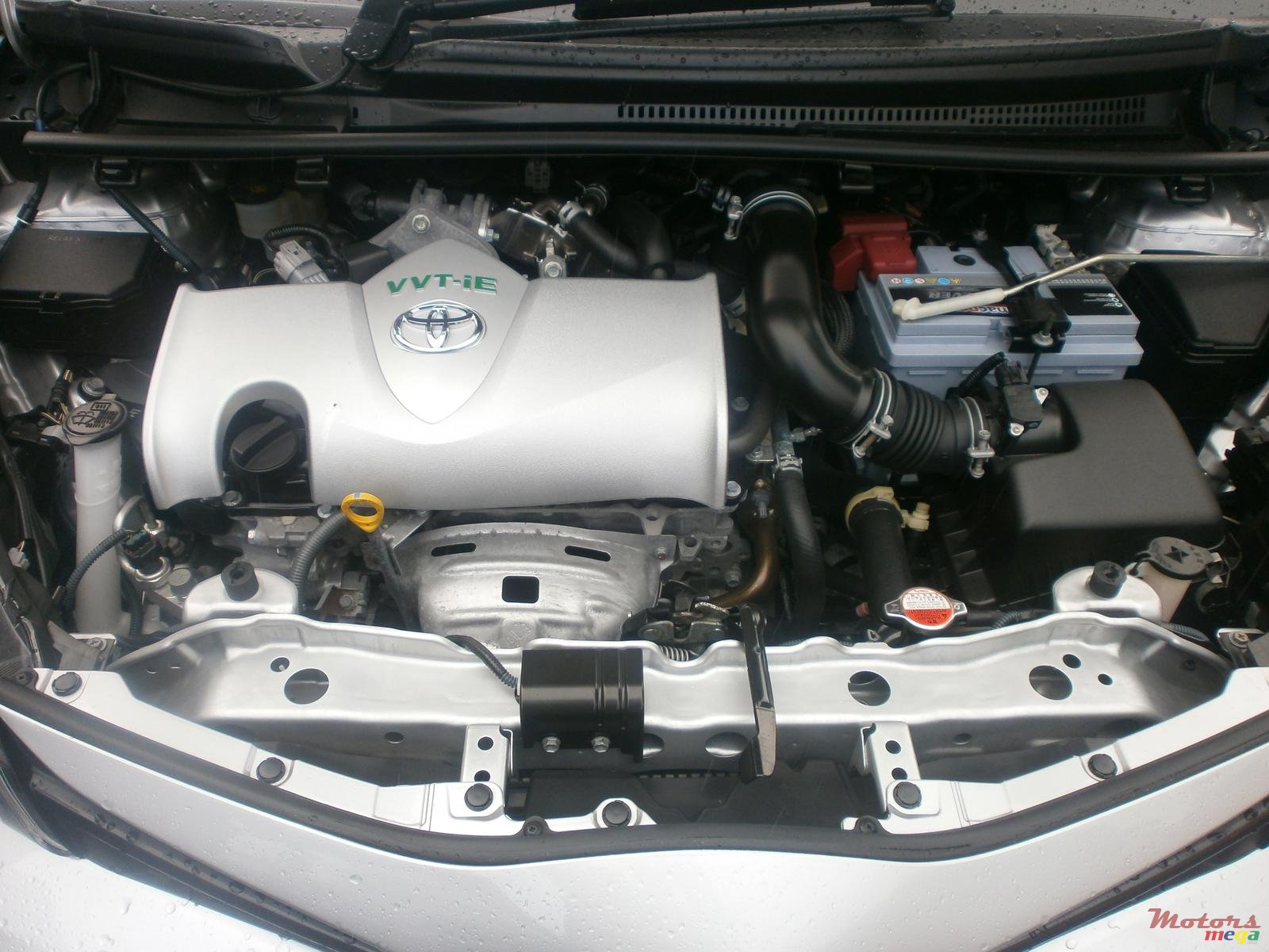 2016' Toyota Vitz photo #6