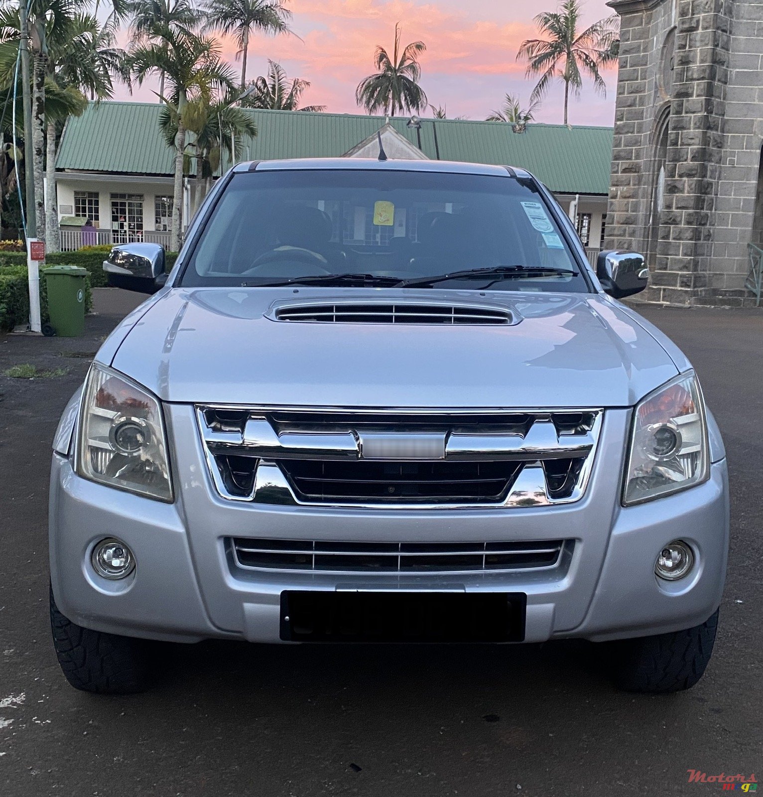 2009' Isuzu KB 300 photo #1