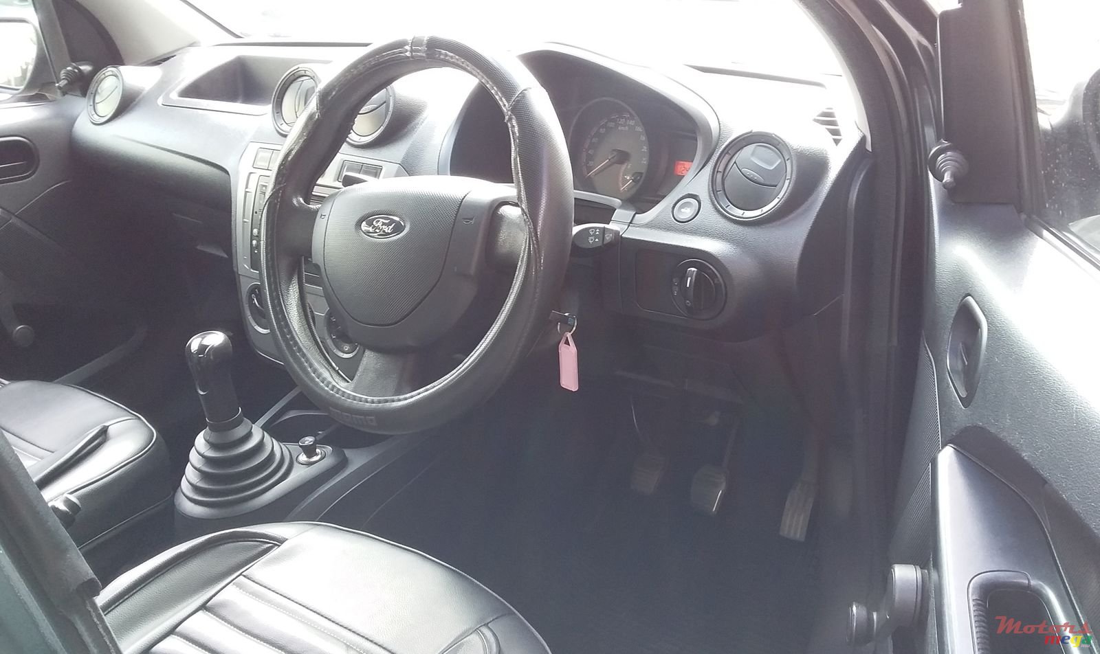 2013' Ford Figo photo #3