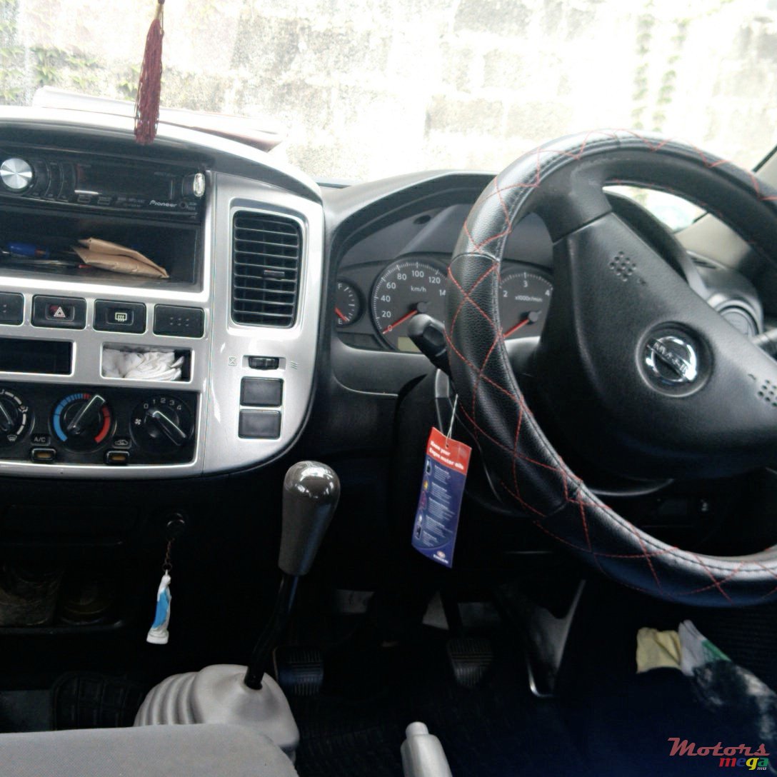 2007' Nissan photo #2