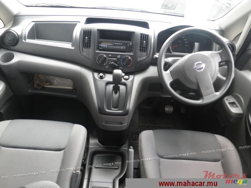 2009' Nissan 200 NV photo #6