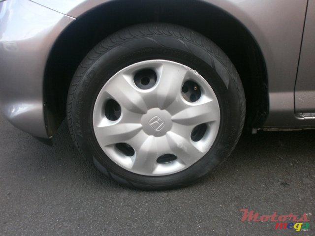 2006' Honda fit photo #4