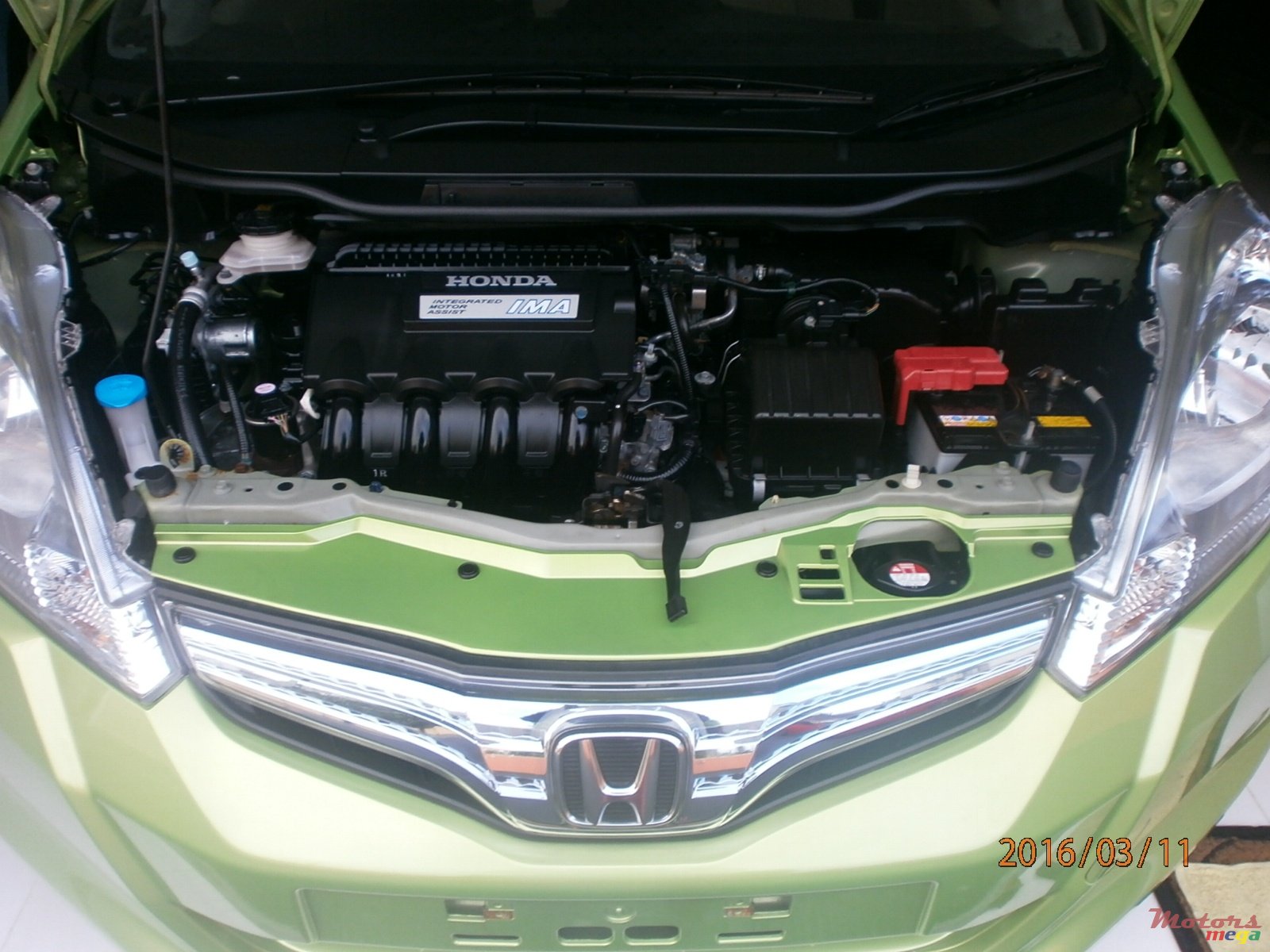 2012' Honda Fit hybrid photo #5