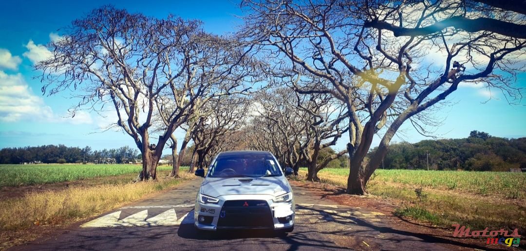 2016' Mitsubishi Lancer Body photo #3