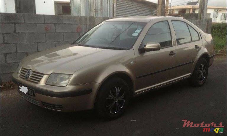 2003' Volkswagen Bora photo #2