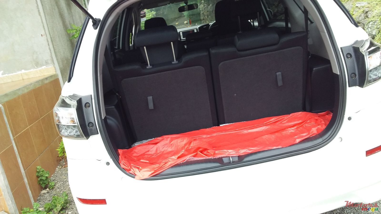 2013' Toyota Fielder photo #4