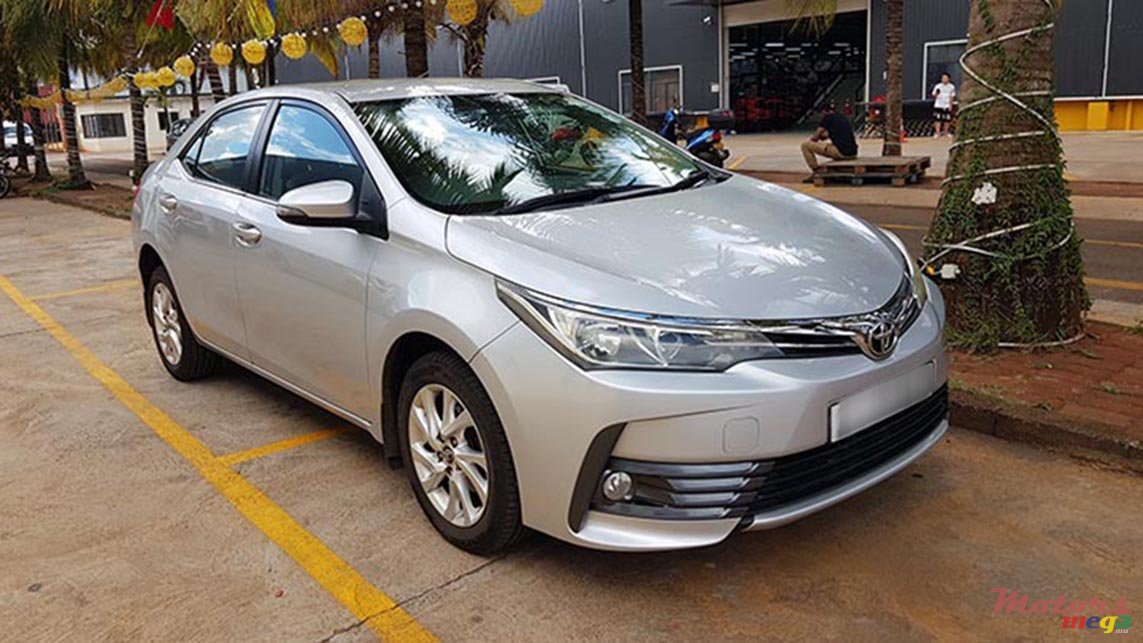 2017' Toyota Corolla photo #1