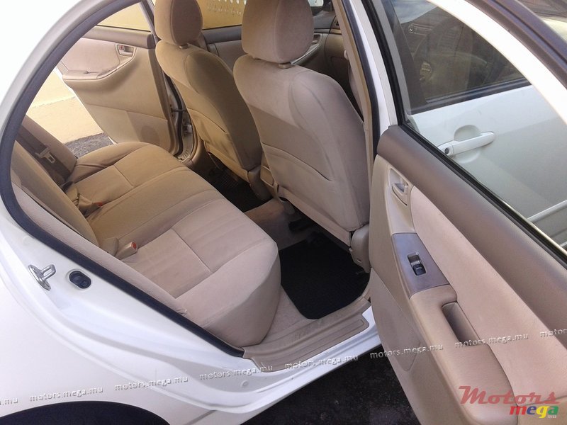 2005' Toyota NZE121 photo #5