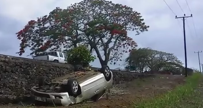 Accident de la route: une voiture renversée à Mont-Choisy