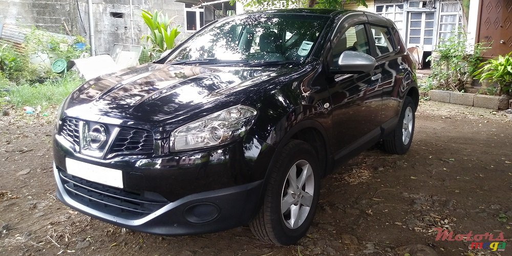 2012' Nissan Qashqai 1.6 photo #2