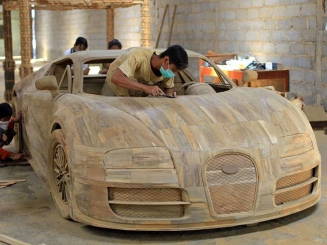 Stunning Veyron Chariot Crafted From Wood