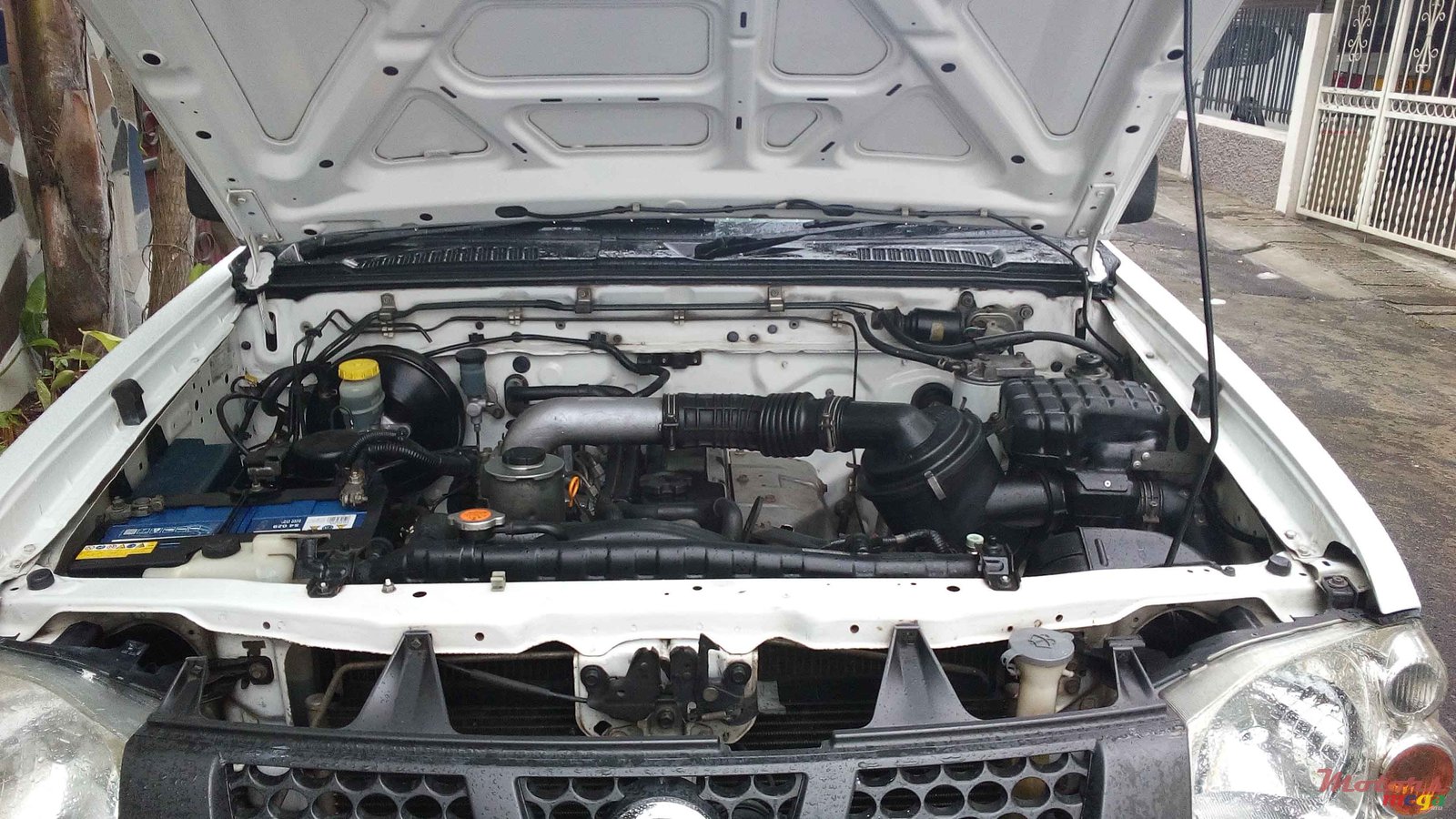 2010' Nissan photo #3