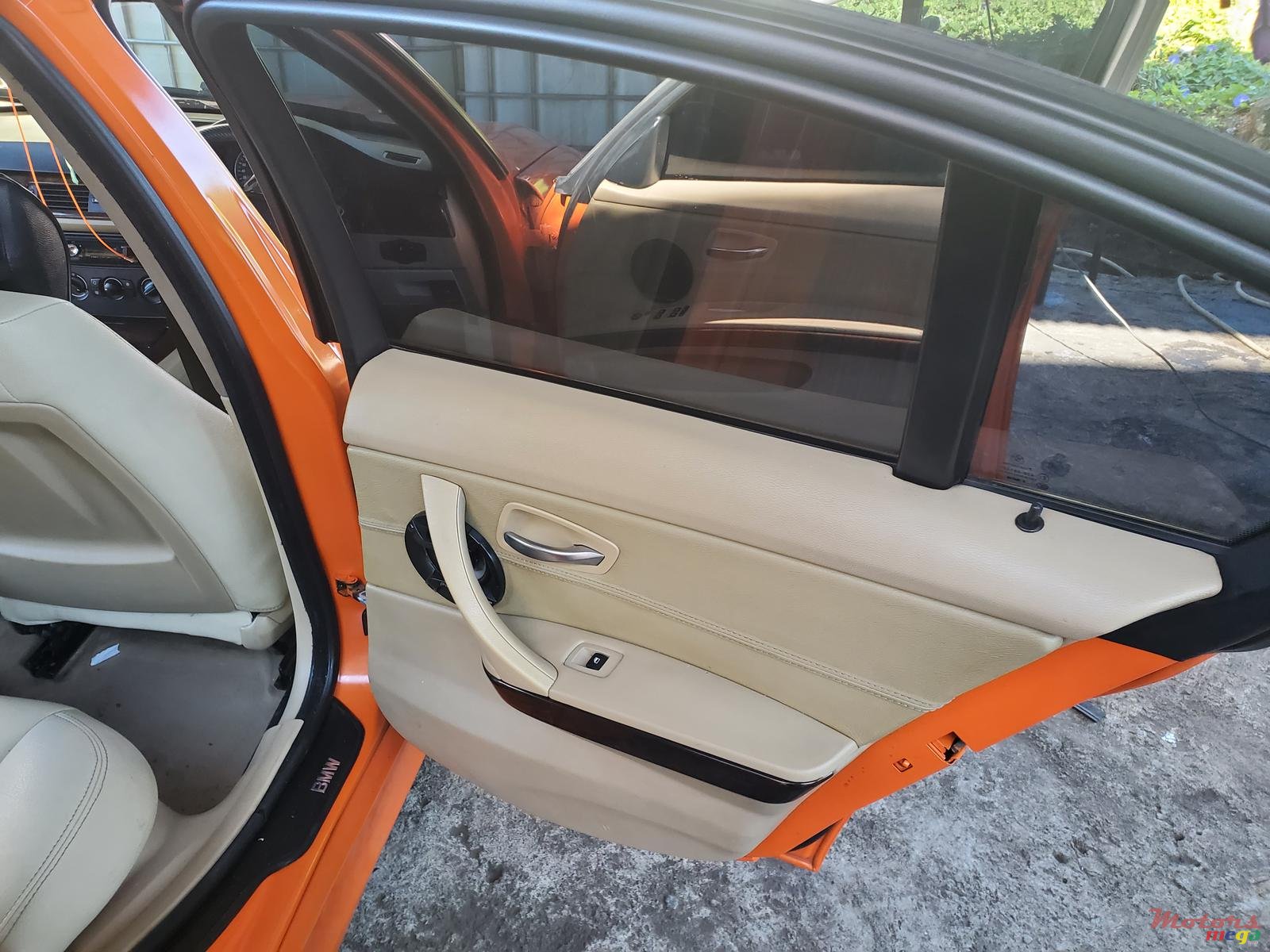 2005' BMW 320 photo #6