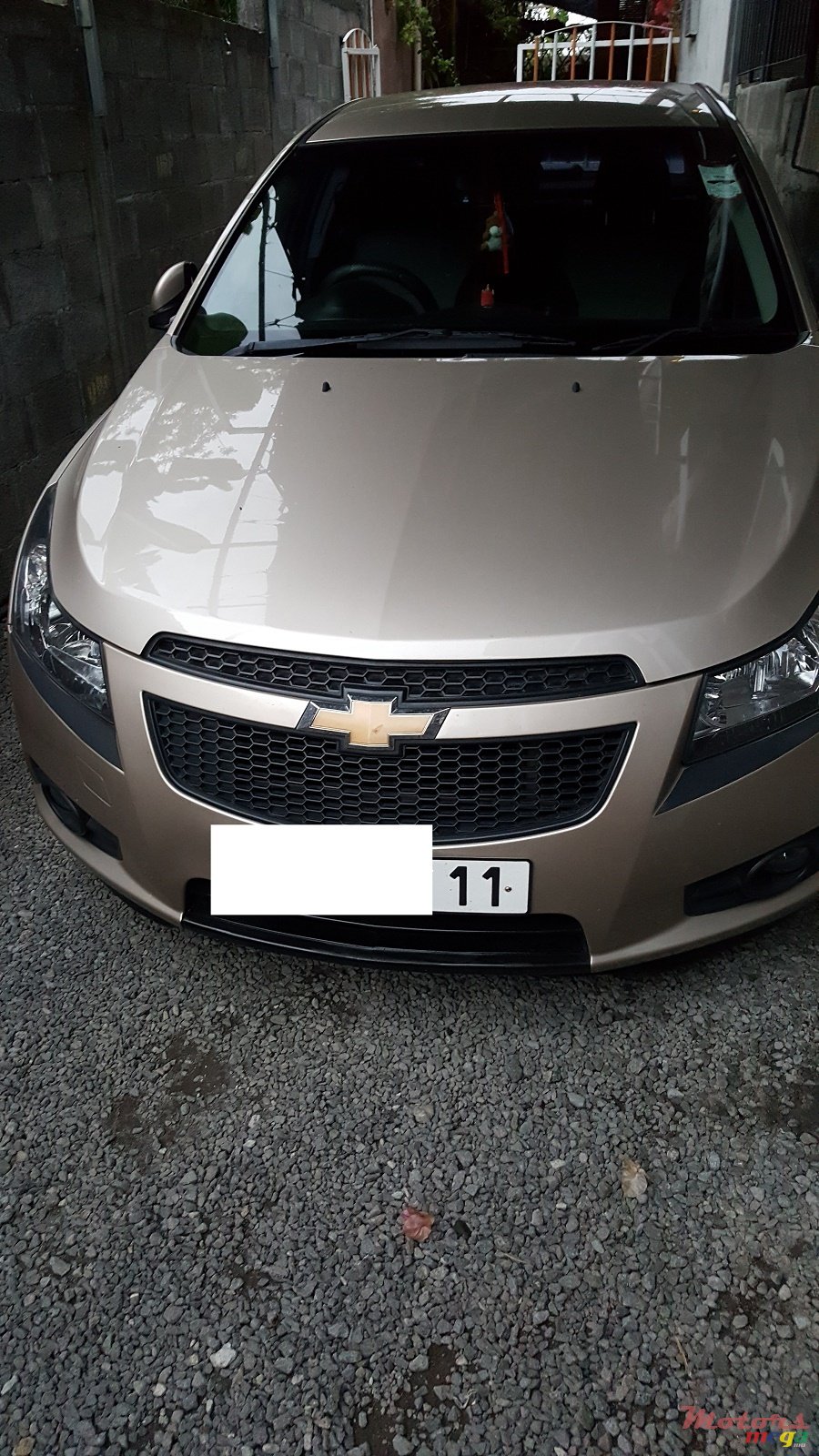 2011' Chevrolet Cruze photo #1