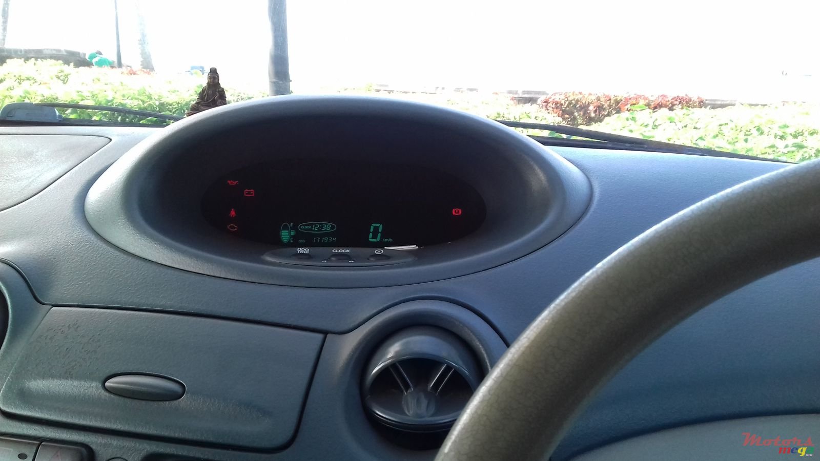 1999' Toyota Vitz photo #4