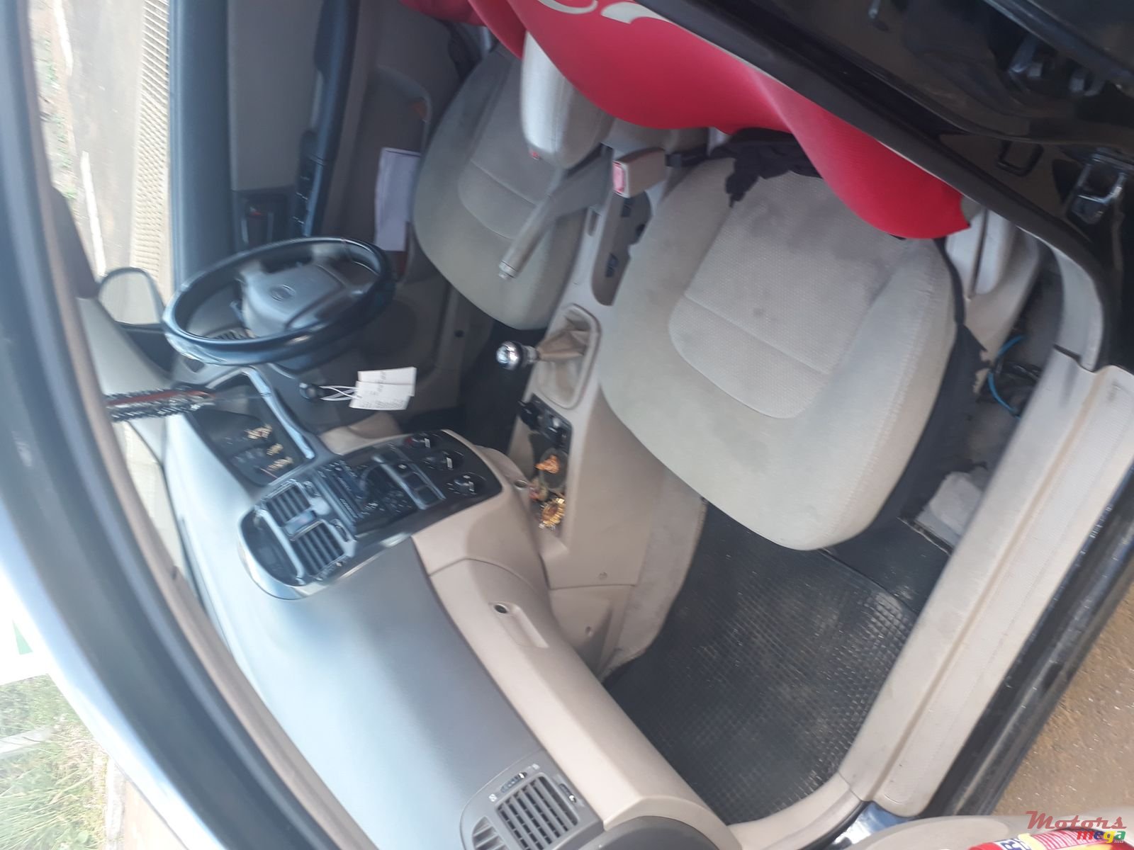 2004' Kia Cerato Sports photo #3