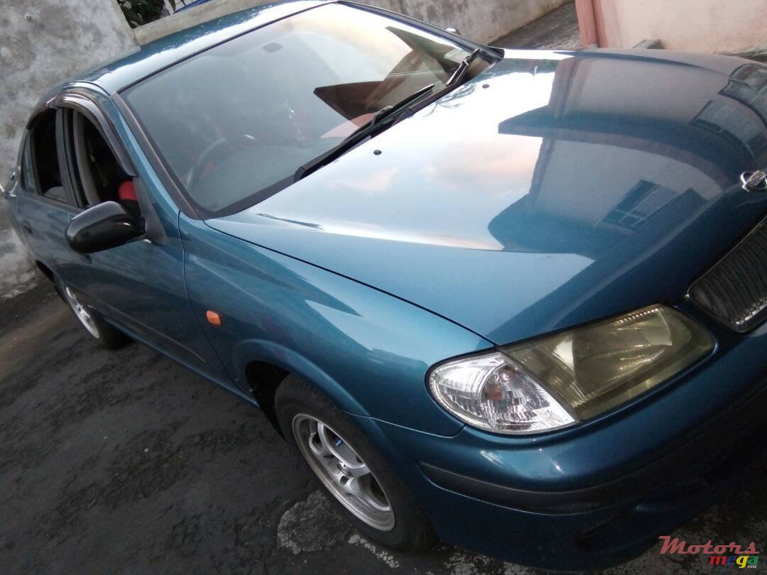 2000' Nissan Sunny photo #1