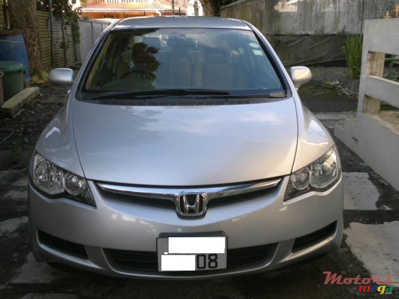 2008' Honda Civic hybrid photo #1