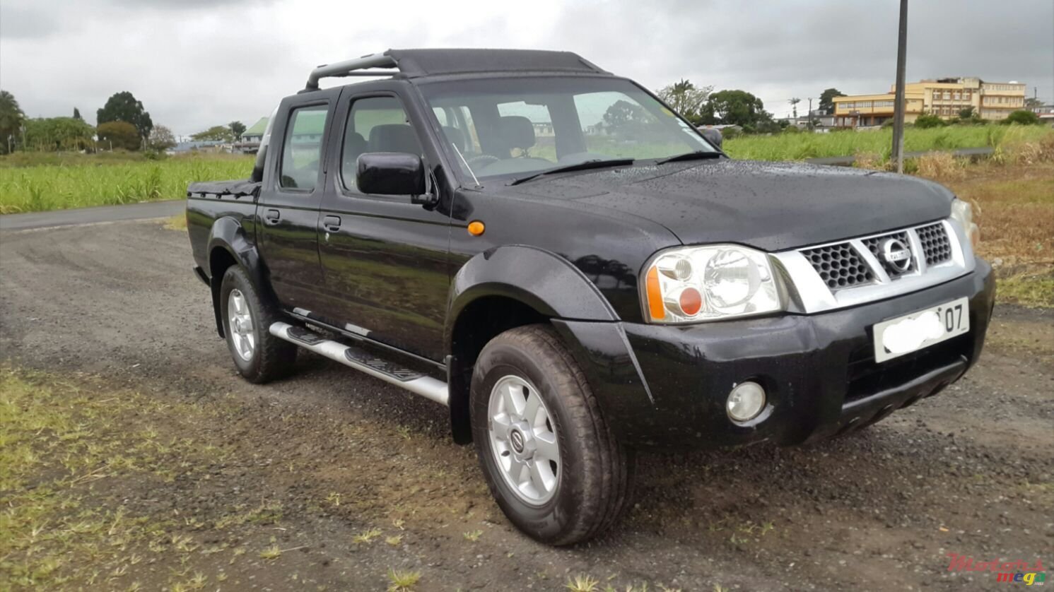 2007' Nissan Hardbody 3.0 turbo 4x4 photo #1