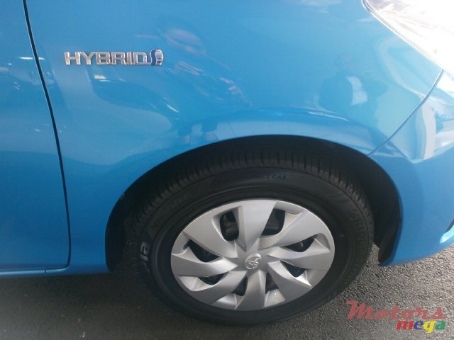 2017' Toyota Vitz HYBRID photo #6