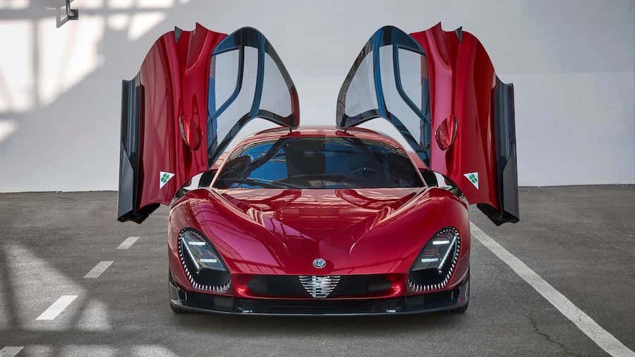 New Alfa Romeo 33 Stradale is brand's last combustion supercar