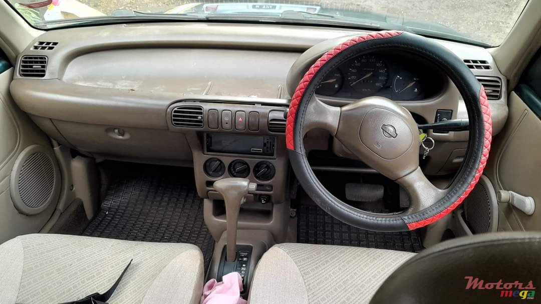 1994' Nissan photo #4