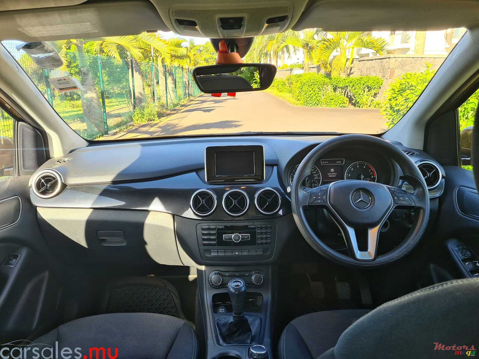 2014' Mercedes-Benz B 200 photo #7