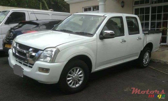 2006' Isuzu D-Max LS photo #2