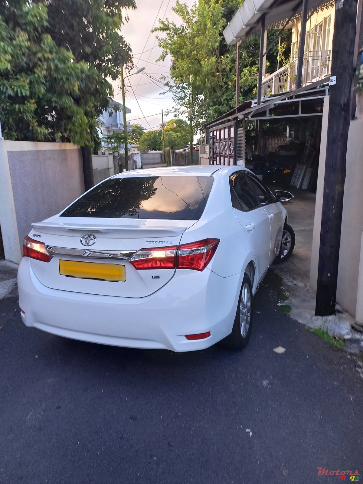 2016' Toyota Corolla photo #2