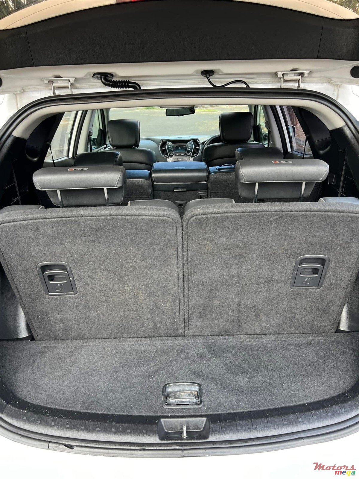 2014' Hyundai Santa Fe photo #6