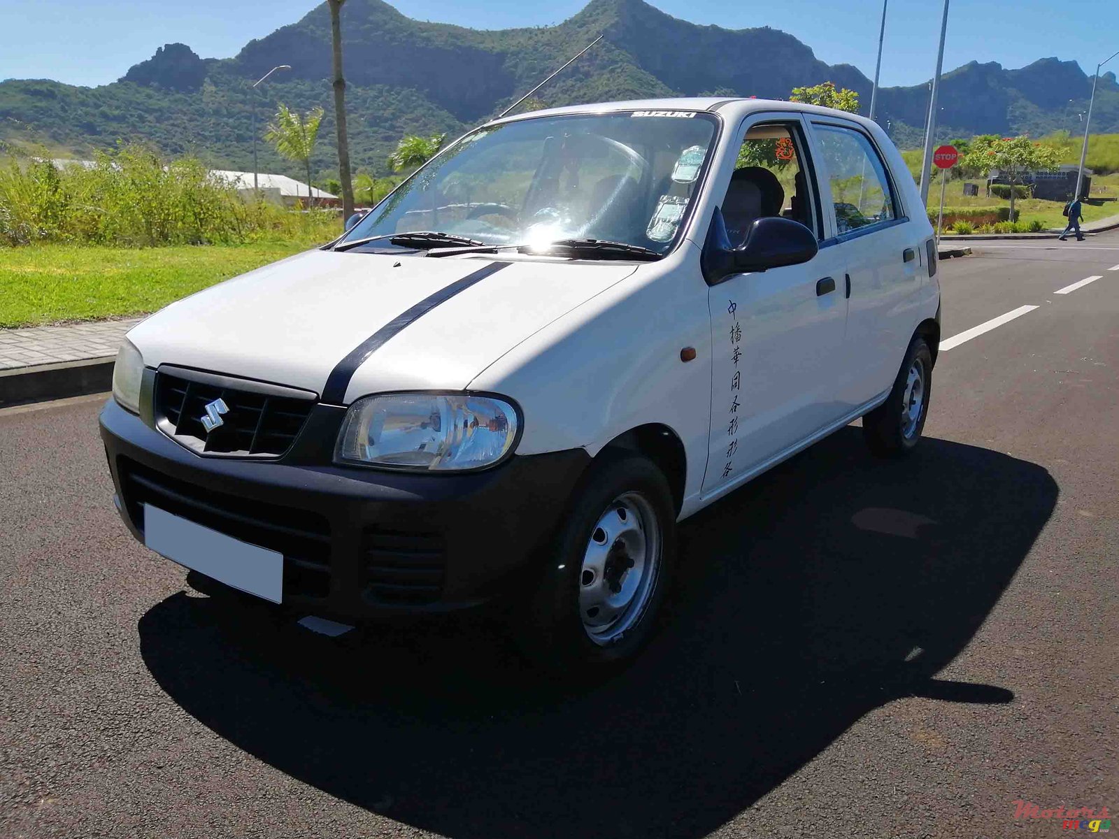 2011' Suzuki Alto photo #2