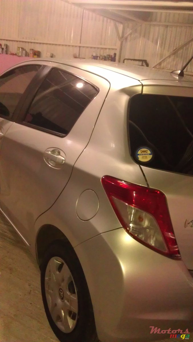 2011' Toyota Vitz new model photo #1