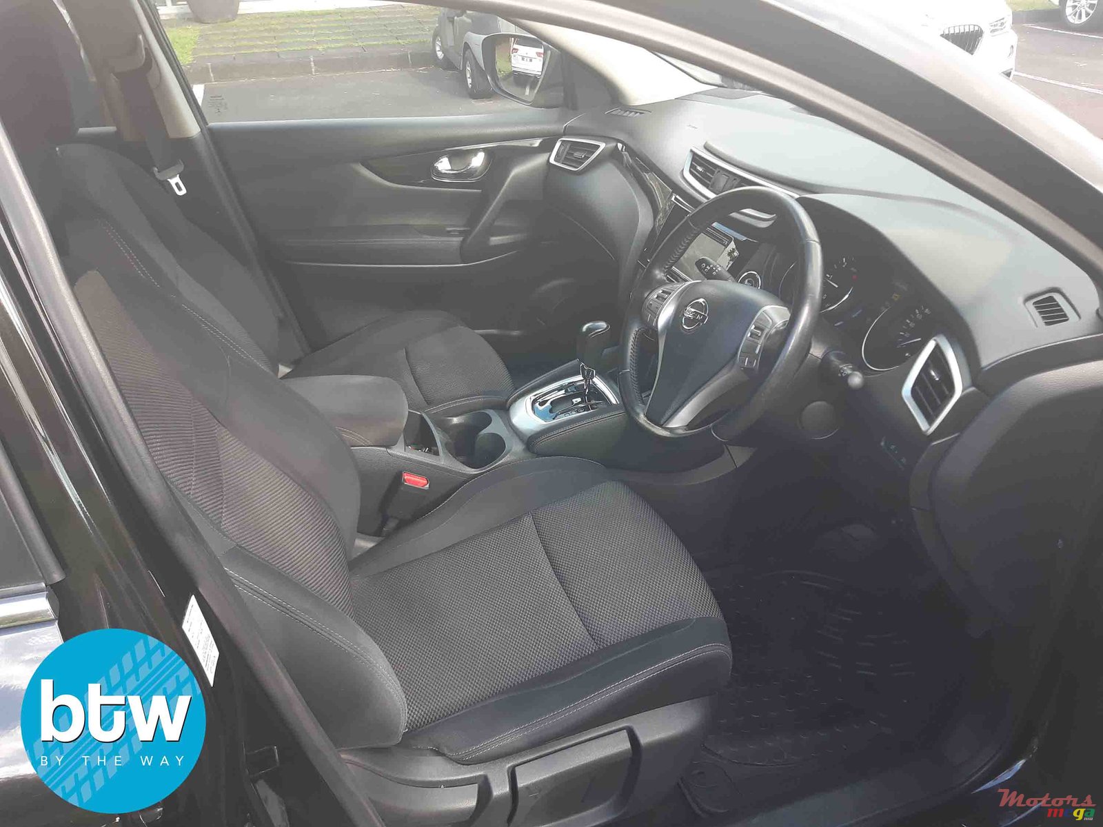 2015' Nissan Qashqai Techno pack photo #7