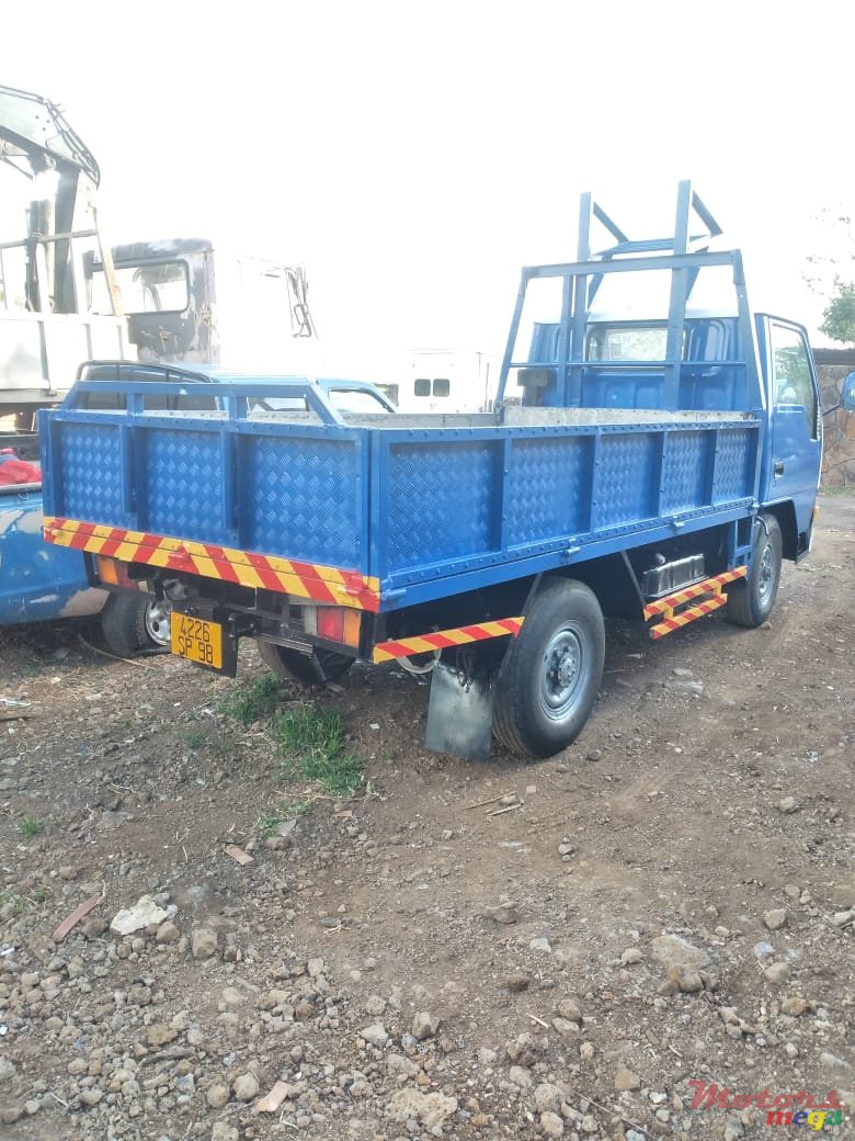 1998' Mitsubishi photo #4