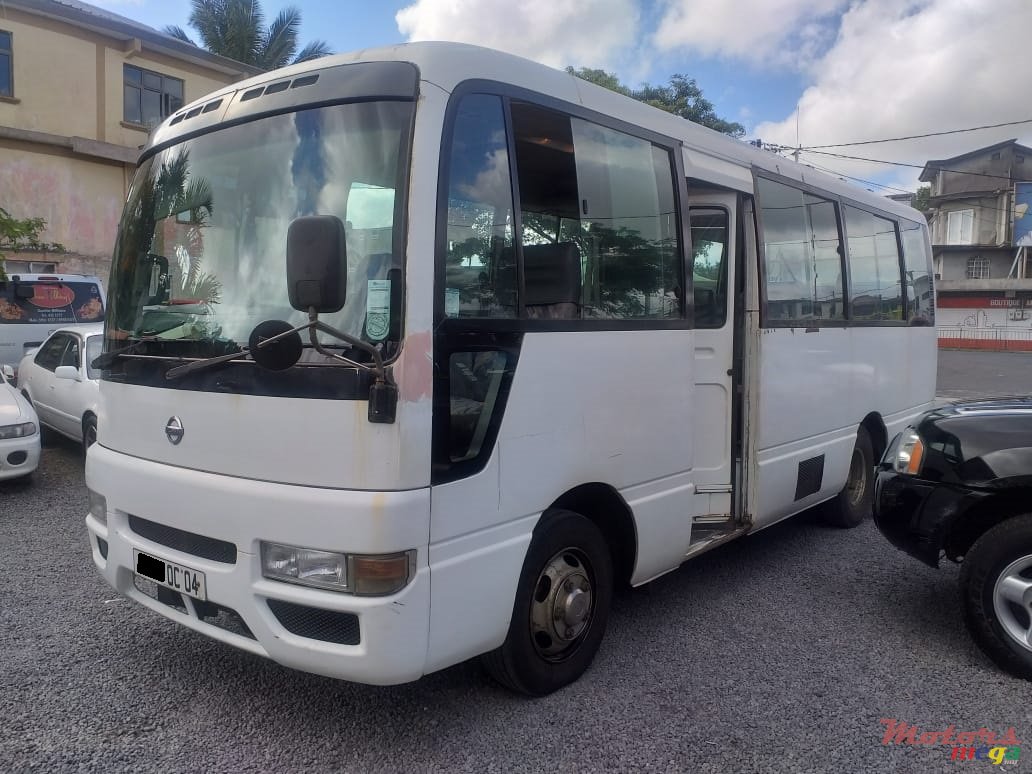 2004' Nissan civilian photo #1