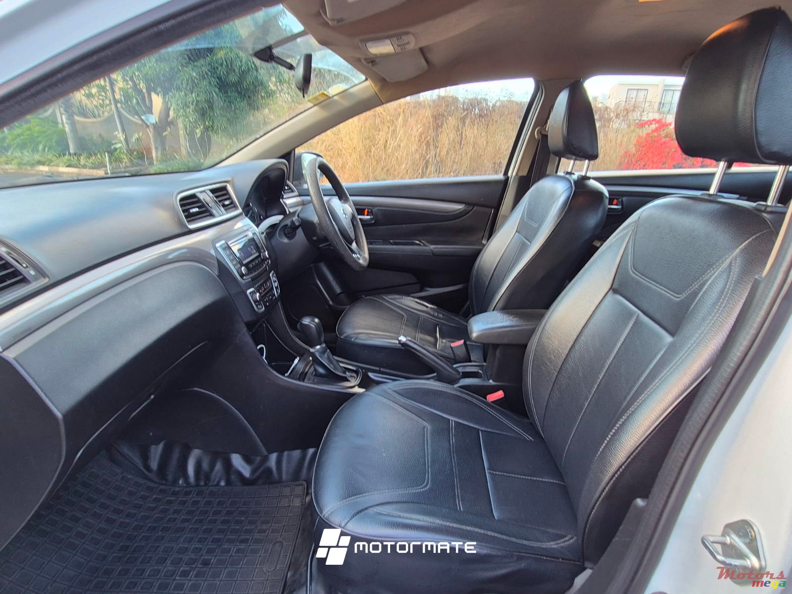 2017' Suzuki CIAZ photo #5