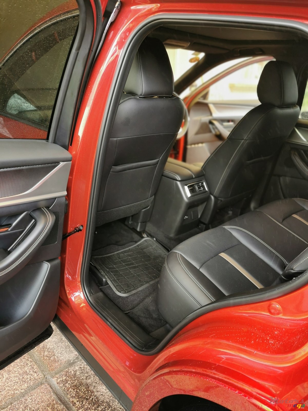 2023' Mazda CX-60 photo #2