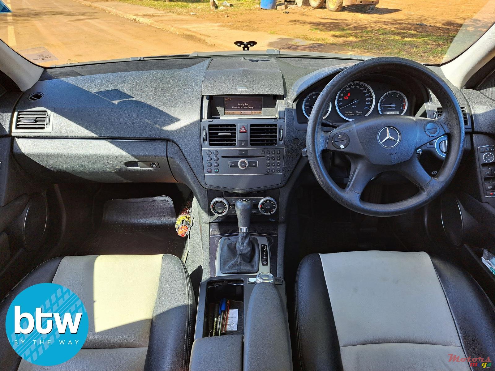 2010' Mercedes-Benz C-Class photo #6