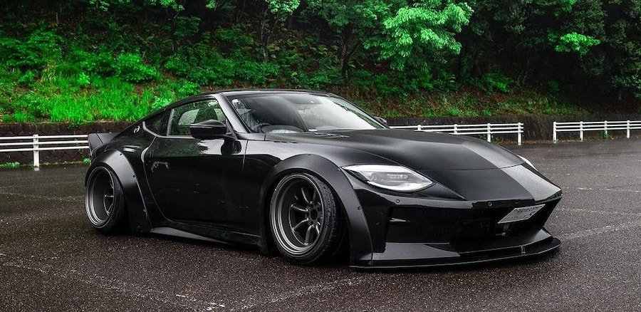 Widebody Nissan Z Flirts With the Camera in the Land of the Rising Sun