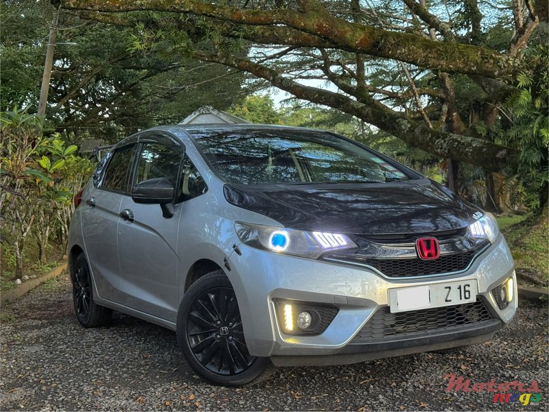 2016' Honda Fit photo #1