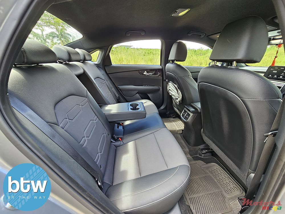 2020' Kia Cerato photo #6