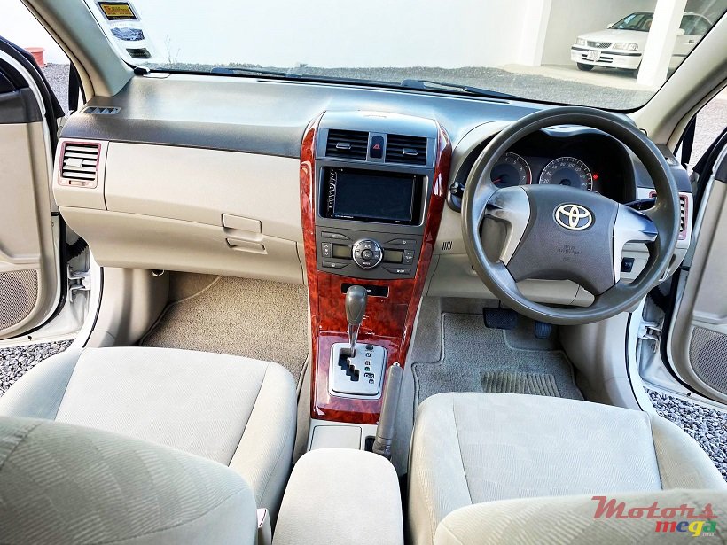 2009' Toyota Corolla Axio Auto G-Edition photo #3