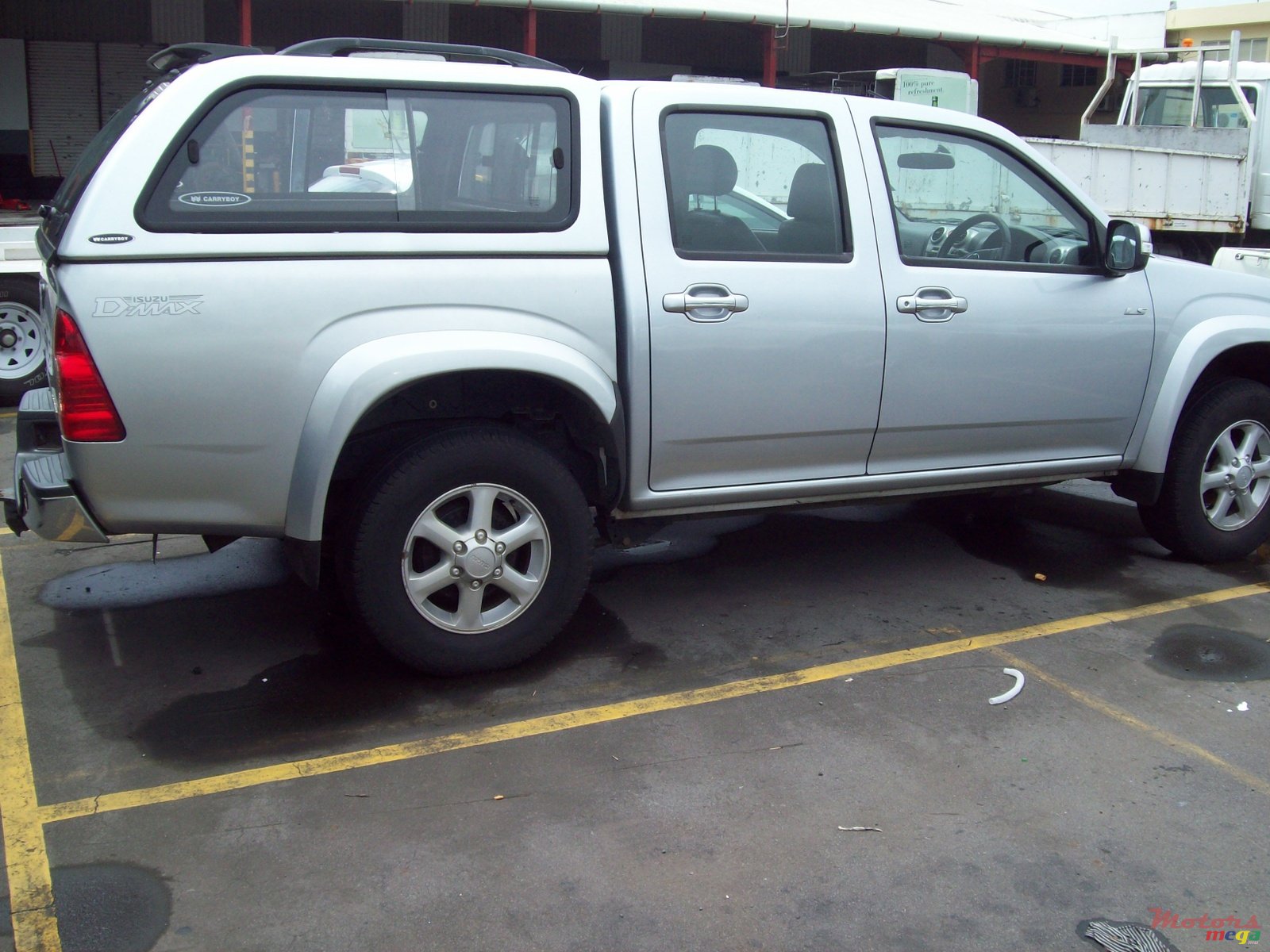 2009' Isuzu D-Max photo #1