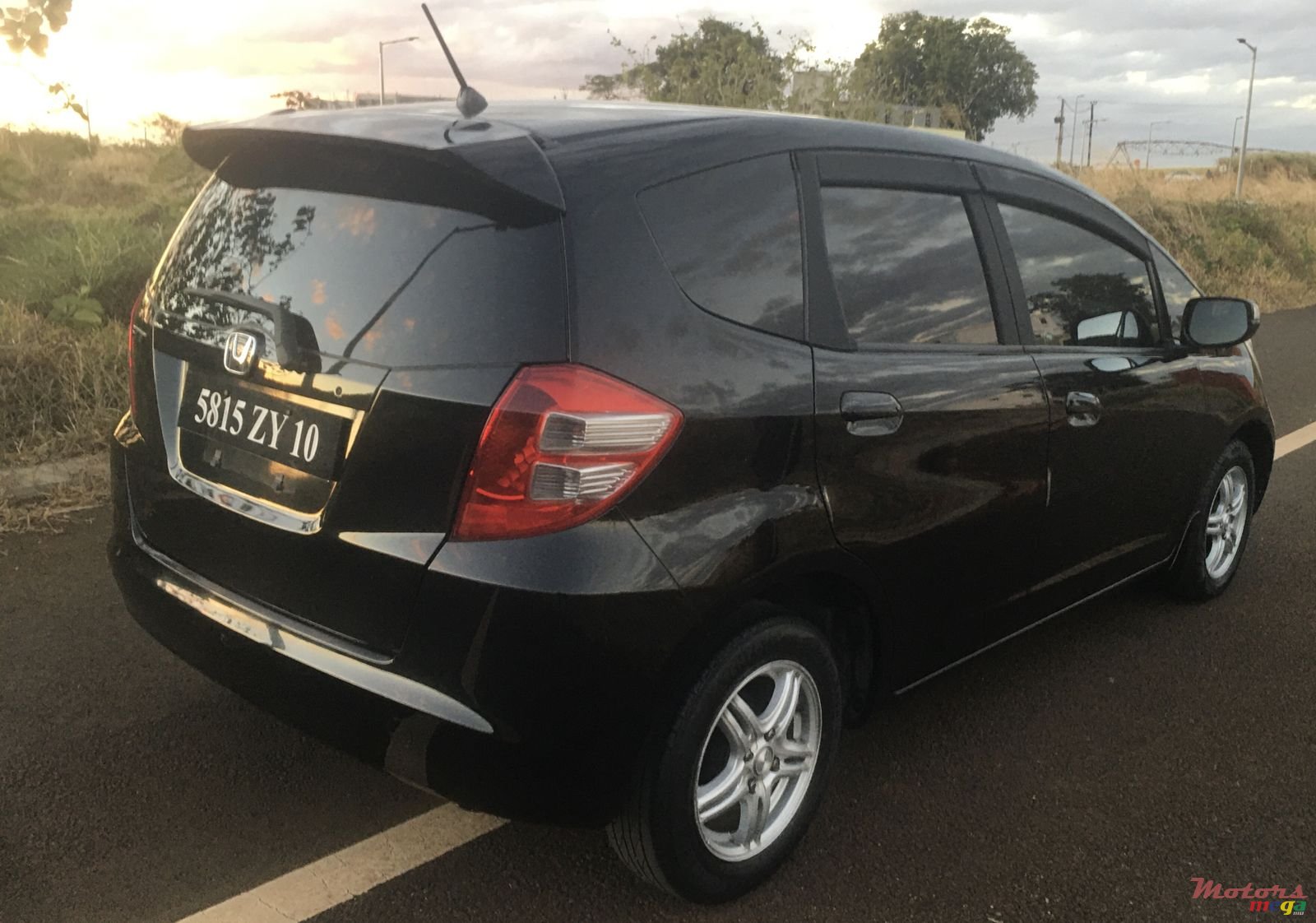 2010' Honda Fit photo #5