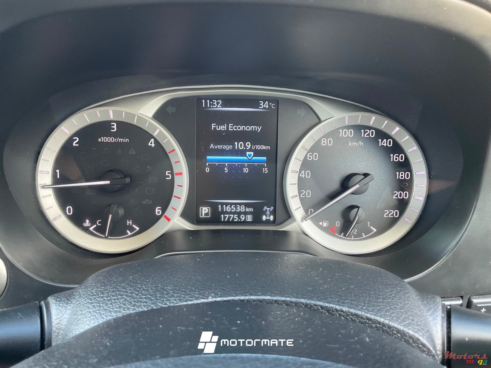 2018' Nissan Navara photo #7