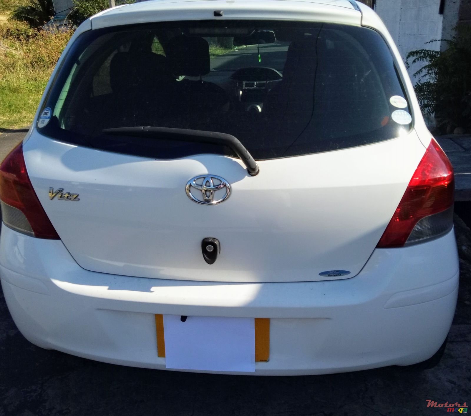 2010' Toyota Vitz photo #4