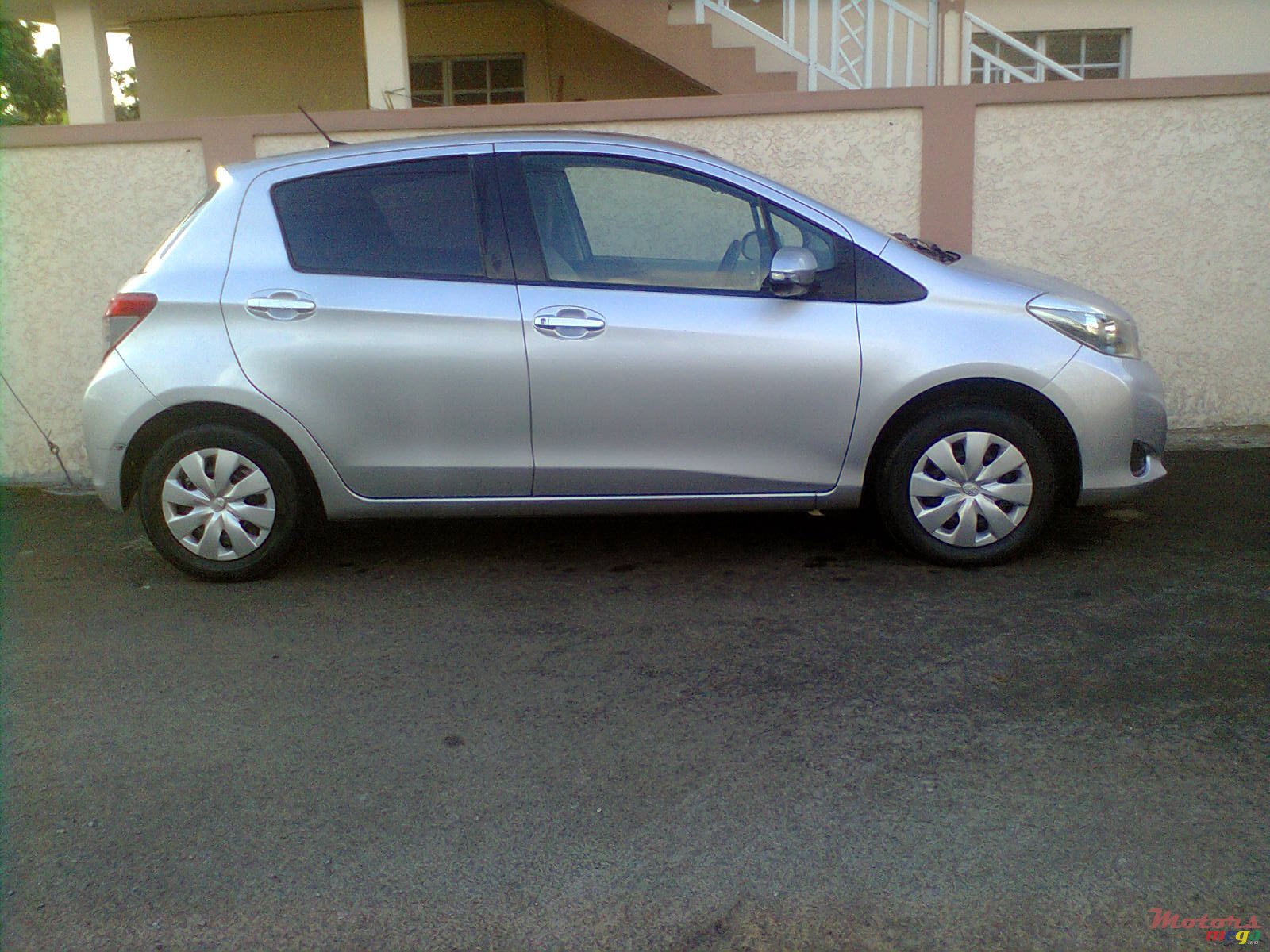 2011' Toyota photo #4