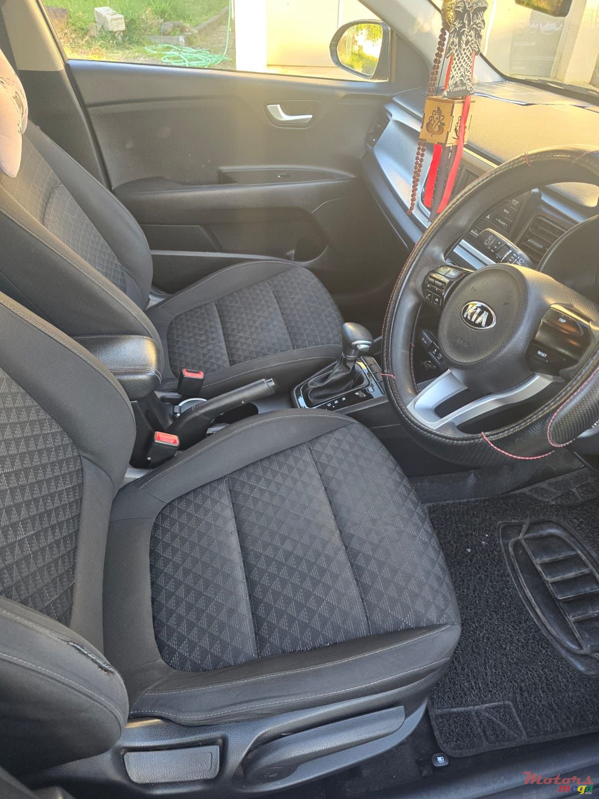 2018' Kia Rio photo #5