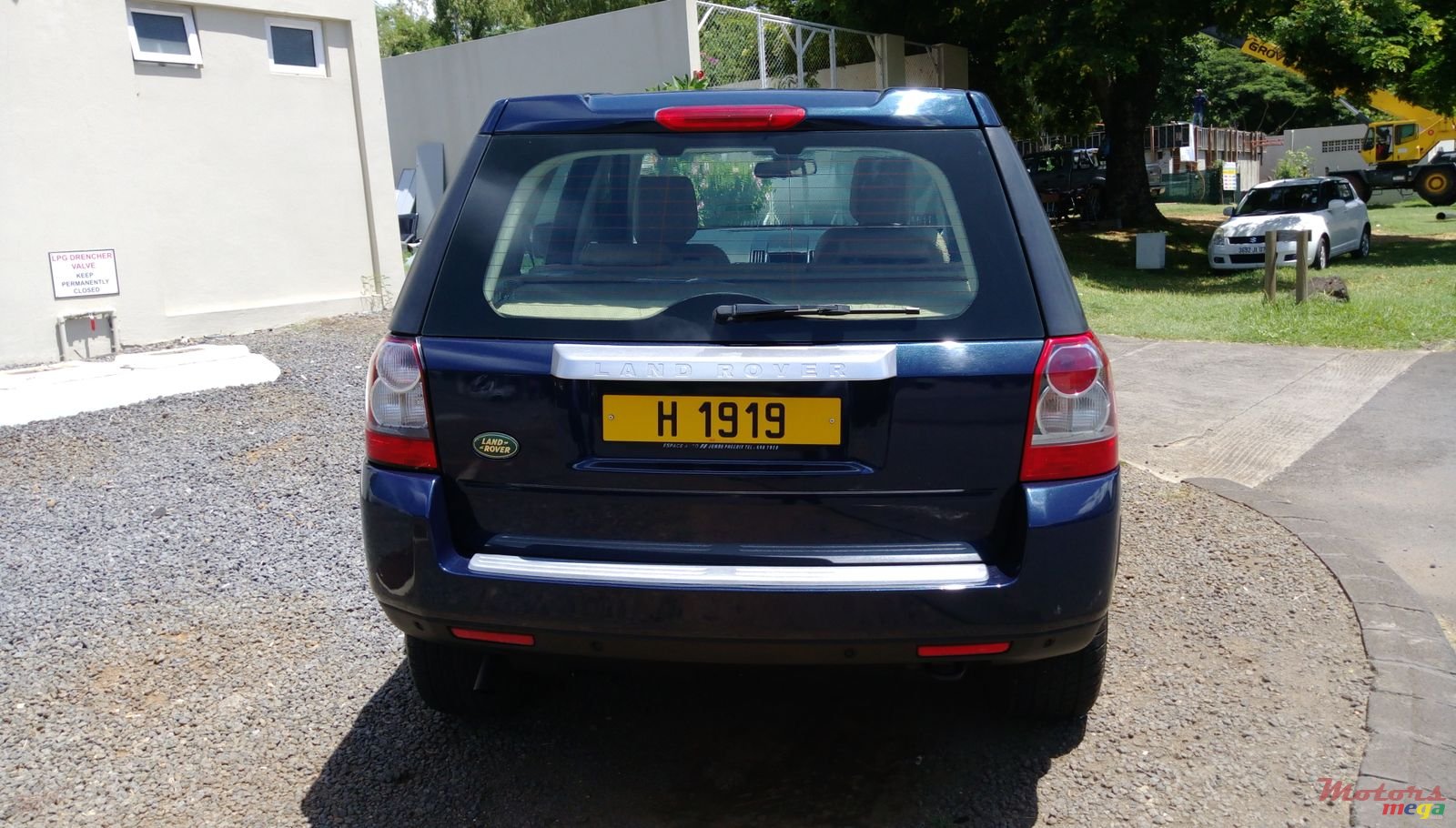 2007' Land Rover LR2 Freelander 2 photo #3